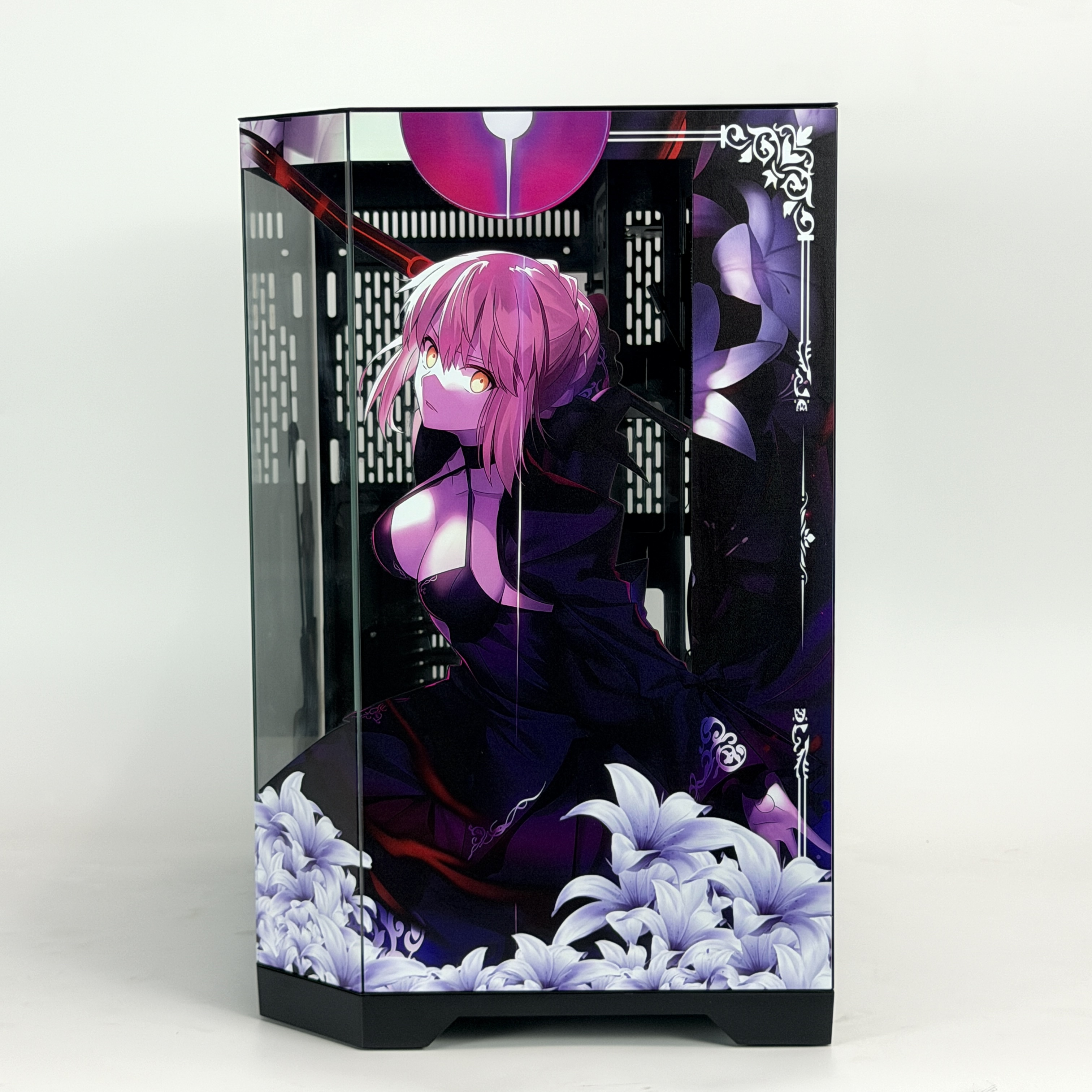 Корпус Saber 2 — Fate/stay night | ATX | 10 вентиляторов | Белый